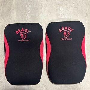 Beast Power Gear Knee Sleeves